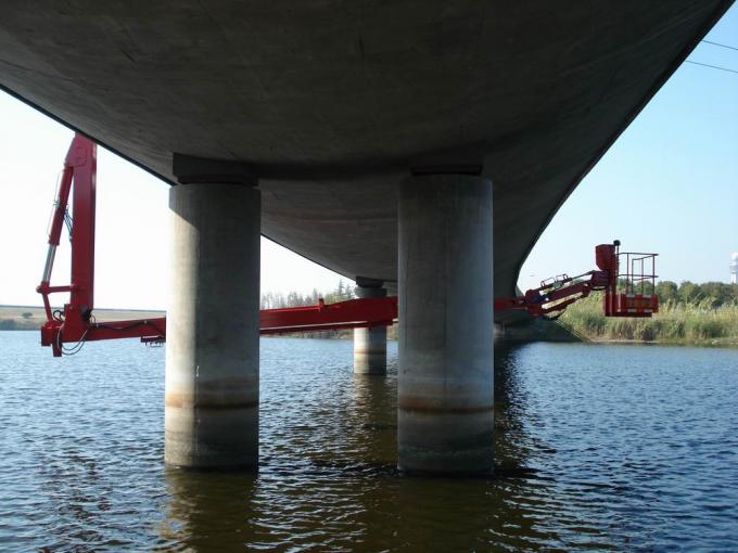 6x4バケツのタイプ橋点検装置16M DongFengの折るプラットホーム